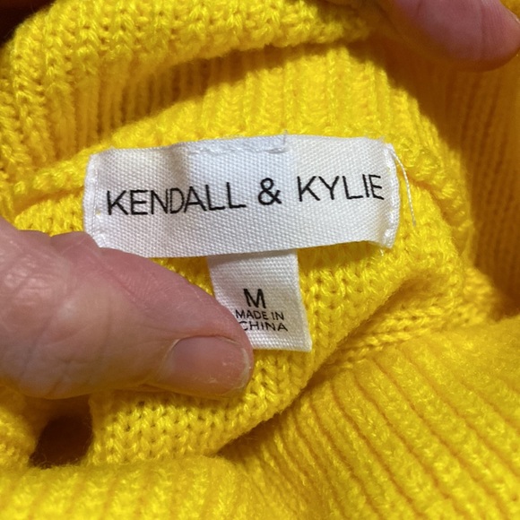 Kendall & Kylie Cropped Top Sweater Size M - Picture 6 of 7